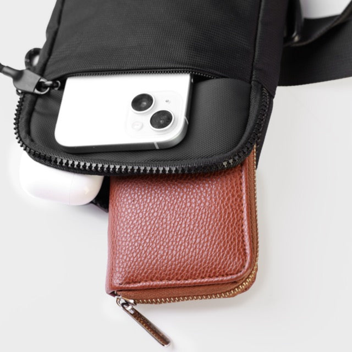 TRAVARA | Sling bag
