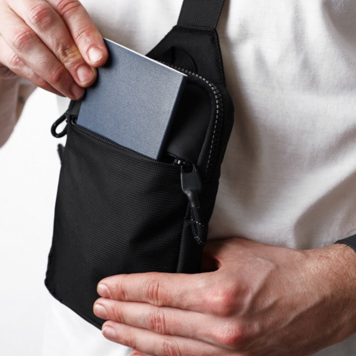 TRAVARA | Sling bag