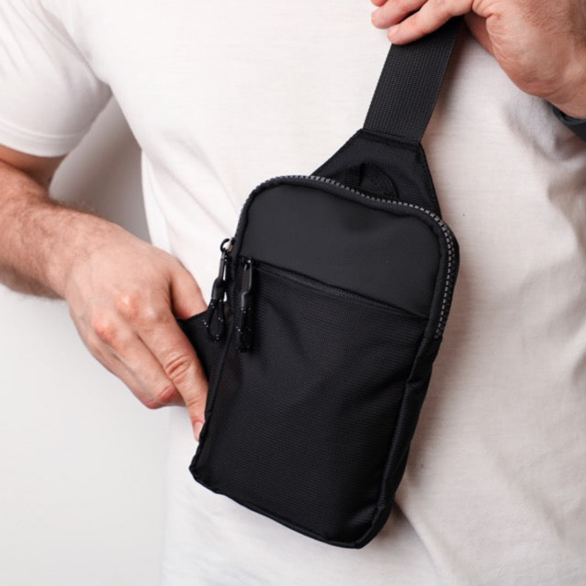 TRAVARA | Sling bag